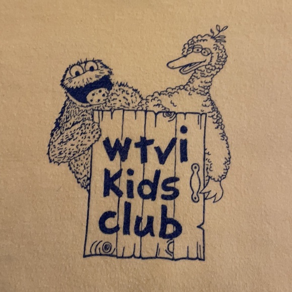 Vintage 80’s Sesame Street PBS WTVI Kids Club Tee - Picture 12 of 12